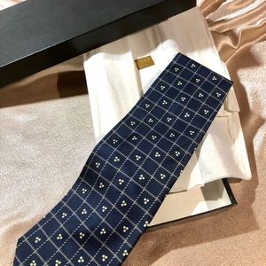 GIORGIO ARMANI made in Italy silk blue tan tie